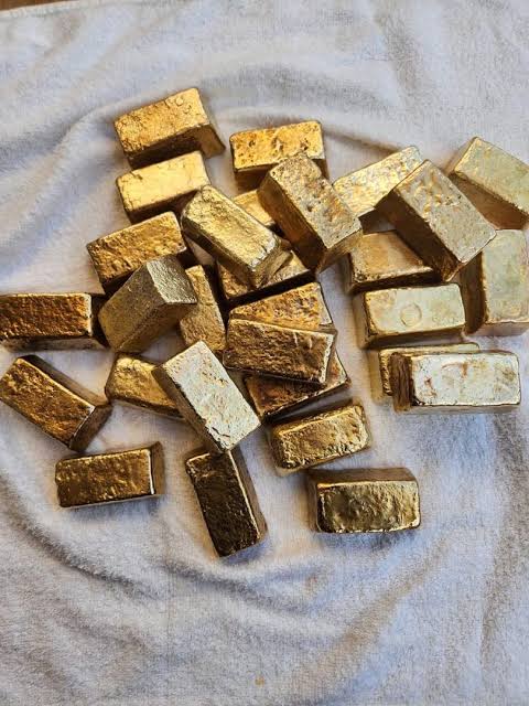 24K African gold bullion for sale with 99.99% purity, professionally refined, independently assayed and available for international investment buyers.