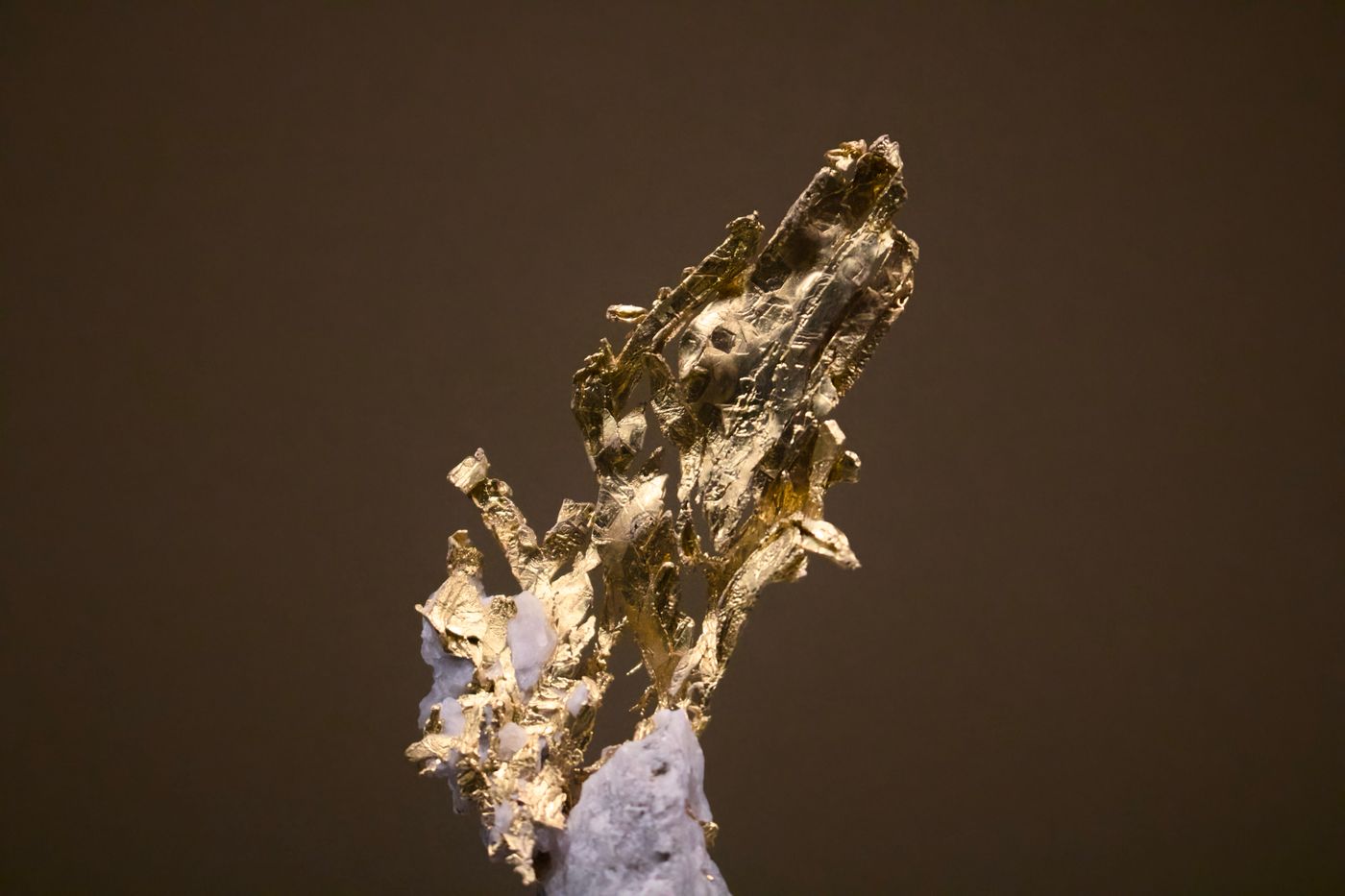 Natural gold nugget specimen